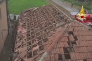 Tromba d'aria nel Lodigiano, scoperchiati i tetti delle case