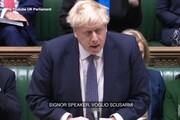 Covid: Boris Johnson ammette colpe e si scusa per incontro nel giardini di Downing Street