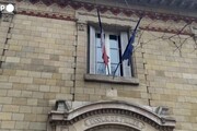 Parigi, scuole chiuse per lo sciopero degli insegnanti contro le misure anti-Covid