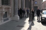 Silvio Berlusconi lascia palazzo Madama da senatore