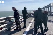Ponte di Kerch, Mosca: 'Le vittime erano nell'auto accanto al camion-bomba'