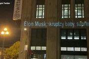 Twitter, insulti a Elon Musk proiettati sulla sede di San Francisco