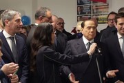Berlusconi inaugura la sede di Forza Italia a Milano: 'Da qui ripartiamo per conquistare l'Italia'