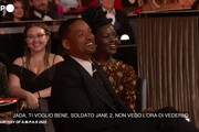 Oscar, Will Smith tira uno schiaffo a Chris Rock per una battuta sulla moglie