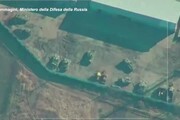 Ucraina, forze armate russe distruggono carri armati