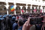 Primo Maggio: Torino, cariche della polizia sui manifestanti