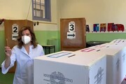 Referendum, Casellati al voto in un seggio a Padova