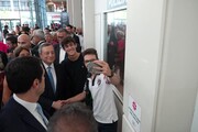 Draghi lascia il Meeting di Rimini, tra selfie e foto con i volontari
