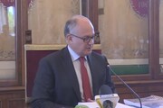 Il sindaco di Roma presenta il Piano straordinario rifiuti: 'Entro 12/8 valutazione ambientale'