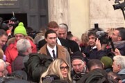 Lollobrigida, l'ex marito Rigau contestato al funerale