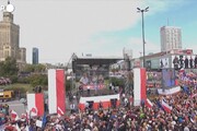 Varsavia, l'opposizione polacca scende in piazza