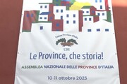 Mattarella: 'Vuoti e incertezze delle Province non si prolunghino'
