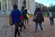Blitz di Ultima Generazione, vernice sull'Arco della Pace a Milano