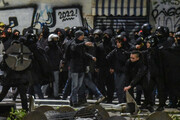 Scontri a Milano durante il corteo degli anarchici per Cospito
