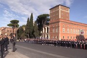 25 aprile: l'omaggio di Mattarella, Meloni e La Russa all'altare della Patria