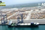 Sequestro record di 3 tonnellate cocaina purissima nel porto di Gioia Tauro