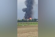 Vasto incendio in una distilleria a Faenza, interessati 15 silos