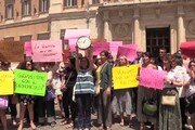 Molestie, protesta sotto Montecitorio: 'La palpata e' sempre stupro'