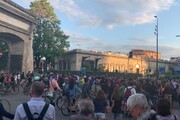 Milano, ciclista travolta: manifestazione per chiedere piu' sicurezza