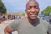 Lampedusa, Soumahoro: 'Meloni venga qui e apra tutte le ex caserme'