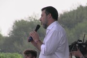 Pontida, Salvini apre il suo intervento com un ricordo di Maroni e Berlusconi
