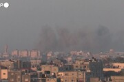 Gaza, il fumo sopra Khan Yunis dopo i nuovi attacchi