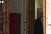 Re Carlo III lascia la London Clinic dopo l'intervento alla prostata