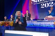 Sanremo, Loredana Berte': 'Stupendo e surreale ricevere questo premio'
