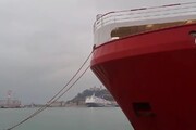 Migranti, la Ocean Viking attracca ad Ancona con 336 naufraghi