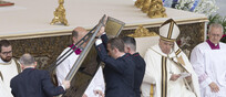 Il Papa in Piazza San Pietro per la messa di Pasqua
