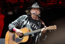 Neil Young (ANSA)