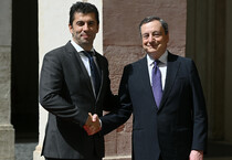 Mario Draghi e Kiril Petkov (ANSA)