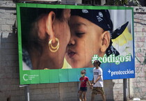 Un manifesto che promuove il Sì al referendum a Cuba (ANSA)