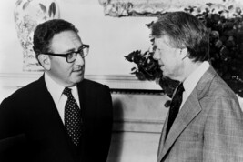 Da sinistra Henry Kissinger con  Jimmy Carter