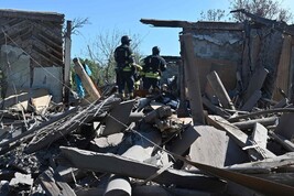 Gli effetti di un bombardamento russo su Kharkiv