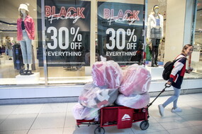 Black Friday shopping in Miami (ANSA)