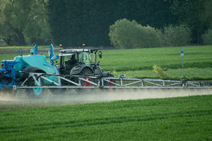 Sostituire i pesticidi pericolosi - fonte: europarltv (ANSA)