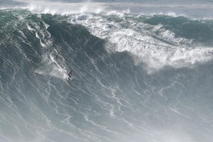 Portugal Big Wave Surf (ANSA)