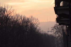 Smog, a Torino gli edifici simbolo sono coperti da inquinamento (ANSA)
