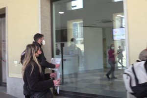 Torino, gli attivisti di Extinction Rebellion bloccano il palazzo della Regione (ANSA)