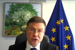 Ue, Dombrovskis: 