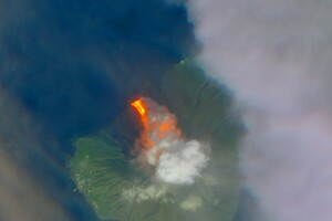 L'eruzione dello Stromboli del 10 ottobre 2022 (fonte: Copernicus) (ANSA)