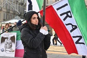 Iran: demonstration in Turin (ANSA)