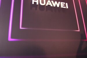 Huang (Huawei), guidiamo innovazione device wearable (ANSA)