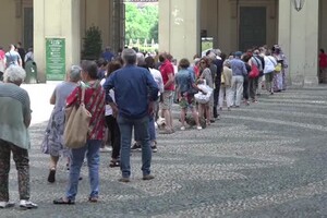 Parte Flor, tanti i visitatori ai Giardini Reali a Torino (ANSA)