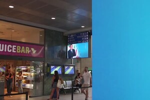 Elezioni, l'inno di Forza Italia in loop sugli schermi della stazione Cadorna di Milano (ANSA)