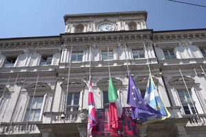 Piero Angela, nella natia Torino bandiere a mezz'asta per lutto cittadino (ANSA)