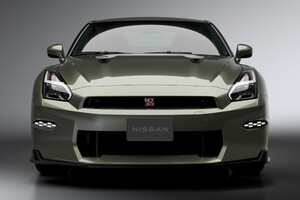 Nuova Nissan GT-R Premium edition T-spec e NISMO Special edition (ANSA)