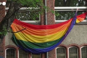 Nell'Ue 13 paesi gia' riconoscono i figli delle coppie gay (ANSA)