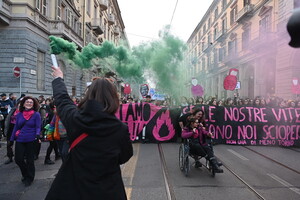 8 Marzo: corteo 'Non una di meno' a Torino (ANSA)